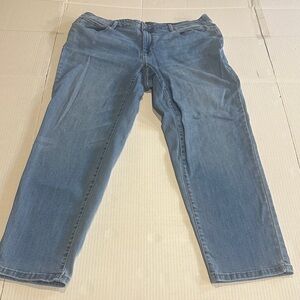 J Jill denim light Blue Denim Jeans boyfriend. Straight leg ankle elastic waist